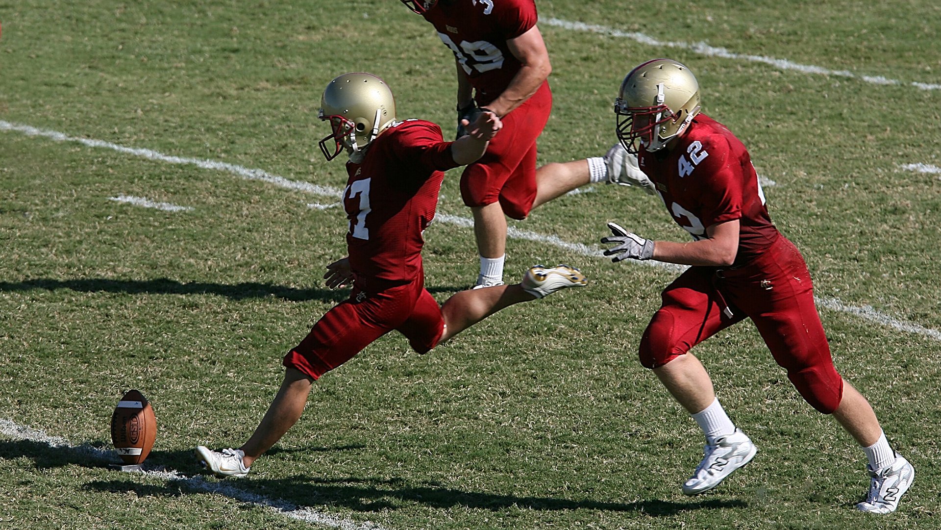 爱游戏电竞官网-夺冠热门:五大联赛中最具夺冠可能性的球队,五大联赛都夺冠的球员