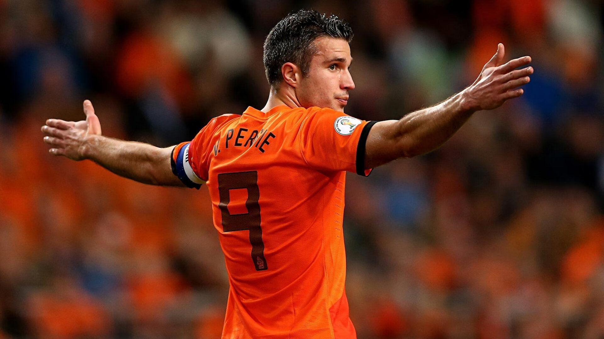 爱游戏体育（AYX）官方APP下载-哈兰德连续7场破门，英超新纪录继续刷新，哈兰德能否超越c罗